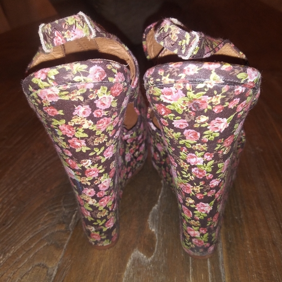 Jeffrey Campbell Havana Floral Wedge - Picture 2 of 8